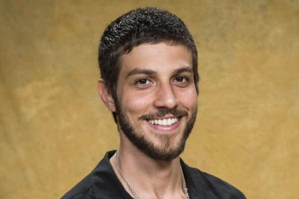 Famosos lindos de câncer: veja aqui quais são eles. Famosos lindos de câncer: veja aqui quais são eles.