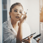 Sonhar com maquiagem: quais são os significados?