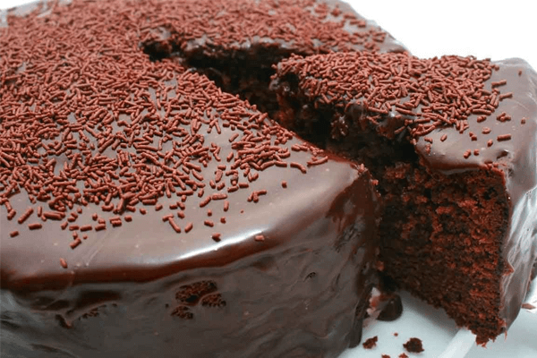 Sonhar com bolo de chocolate: quais são os significados?