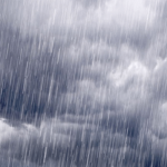 Sonhar com chuva forte: o que isso significa?