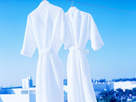 Sonhou com roupas brancas? Veja o significado aqui! Sonhou com roupas brancas? Veja o significado aqui!