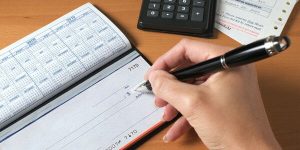 Sonhar com cheque