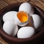 Sonhar com ovo podre: o que significa? É bom ou ruim? Significados, aqui!