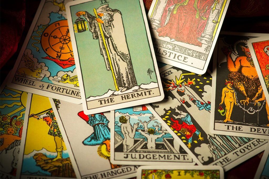 Como ler tarot? Dicas exclusivas! Como ler tarot? Dicas exclusivas!