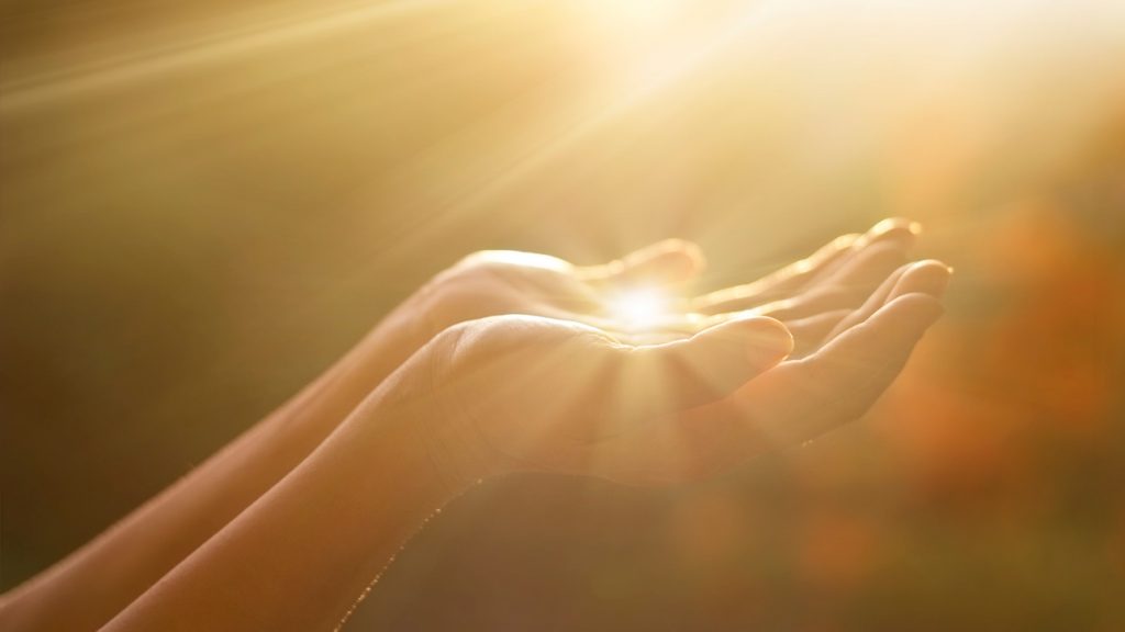 O justo tem a bênção do Senhor: Ele SEMPRE te dignificará! O justo tem a bênção do Senhor: Ele SEMPRE te dignificará!