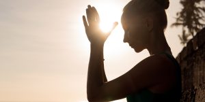 GUIA para proteção espiritual com as PODEROSAS orações e práticas